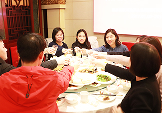 ��ʢ������ҚgЦ�Z���䘷������