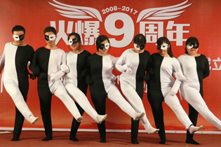 �{(di��o)ζƷ���ڰ��䡷��(chu��ng)���赸����һ�ӵ�ҕ�X�_����